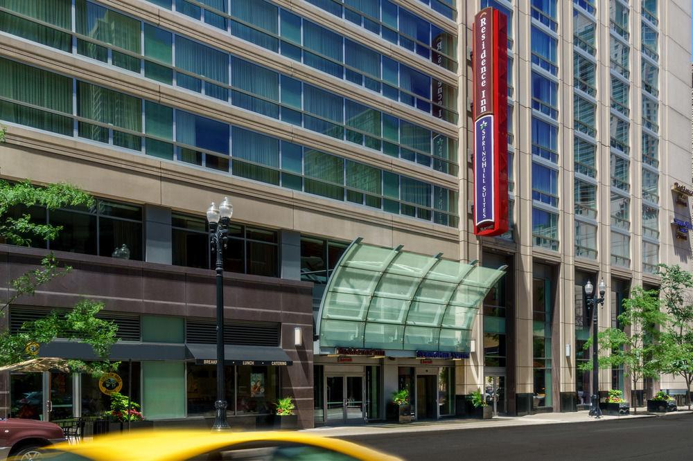 Springhill Suites Chicago Downtown/River North Екстериор снимка