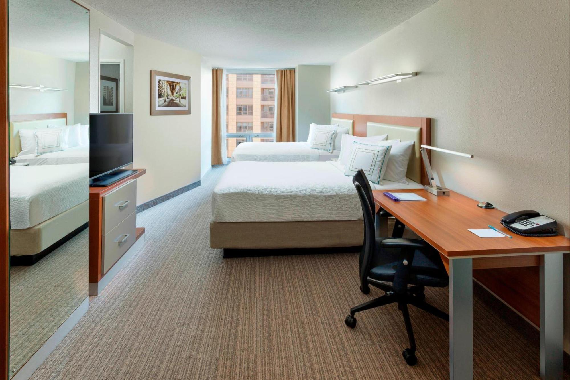 Springhill Suites Chicago Downtown/River North Екстериор снимка