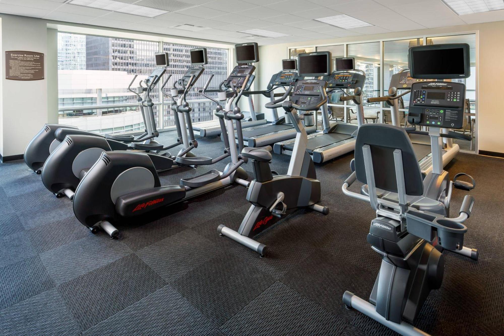 Springhill Suites Chicago Downtown/River North Екстериор снимка