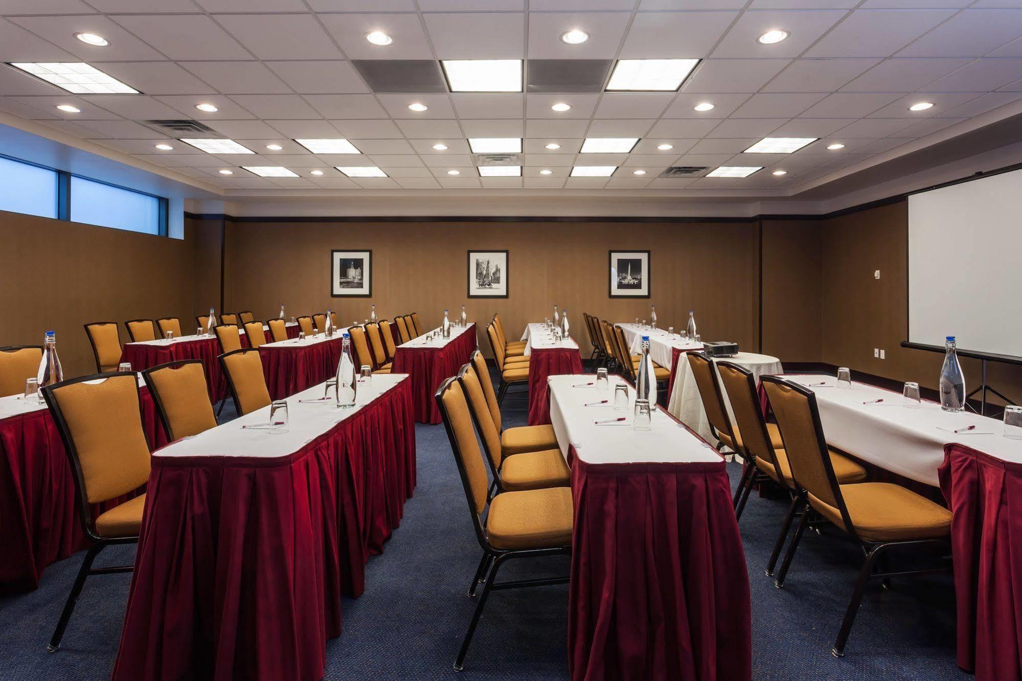 Springhill Suites Chicago Downtown/River North Екстериор снимка